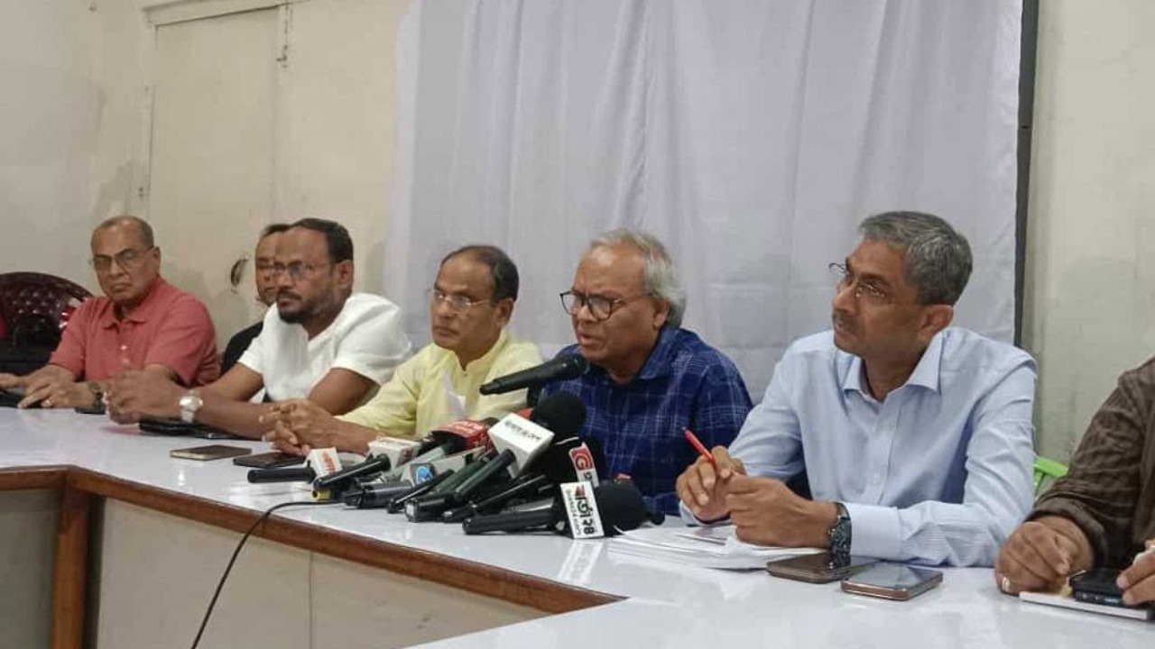 “রকিব-হুদা-আউয়াল গণতন্ত্র ধ্বংসকারী, তাদের বিচার হওয়া উচিত”: রিজভী
