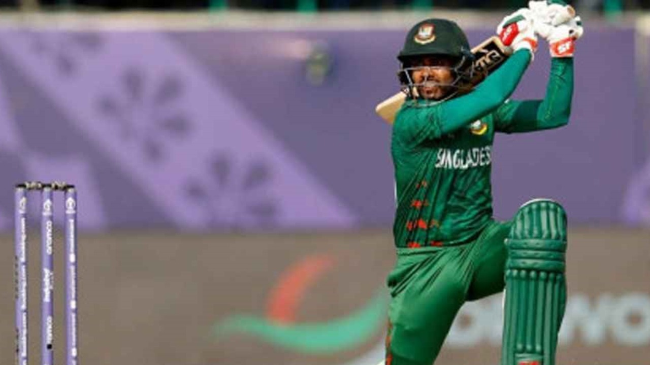 ব্যাট হাতে আবারও ব্যর্থ অধিনায়ক মিরাজ, চাপে বাংলাদেশ