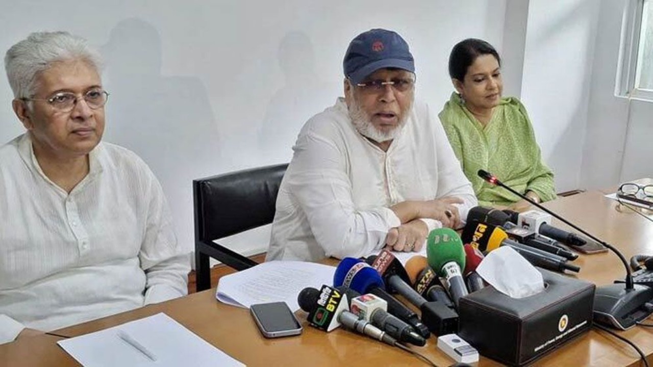 “রাজস্ব অধ্যাদেশে চতুরতার আশ্রয় নেওয়া হয়েছে”—জ্বালানি উপদেষ্টা ফাওজুল কবির