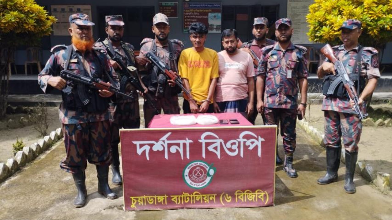 চুয়াডাঙ্গা-৬ বিজিবির মাদক ও চোরাচালানবিরোধী অভিযান: প্রায় ৫৬ লক্ষ টাকার মালামাল জব্দ, আটক ২