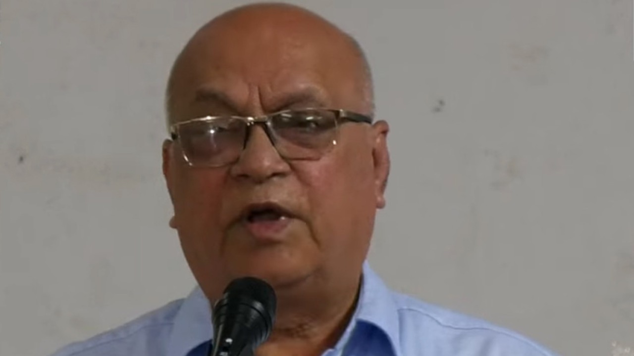 ভুয়া সনদে চাকরি পাওয়া প্রমাণিত হলে আইনানুগ ব্যবস্থা নেওয়ার হুঁশিয়ারি দিয়েছেন মুক্তিযুদ্ধ বিষয়ক উপদেষ্টা