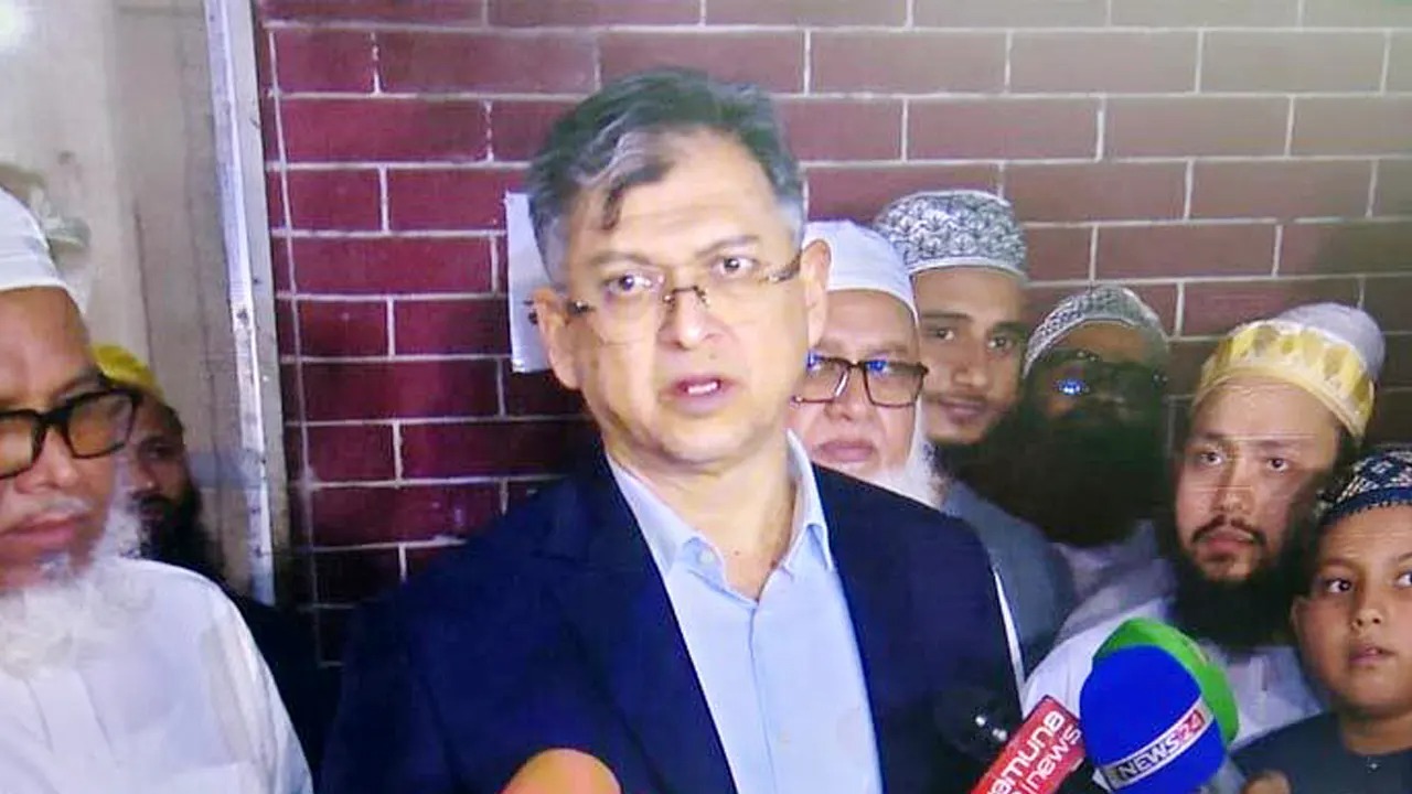 নির্বাচিত সংসদ ছাড়া ‘জুলাই সনদ’ বাস্তবায়নের প্রক্রিয়া জানা নেই: সালাহউদ্দিন আহমেদ