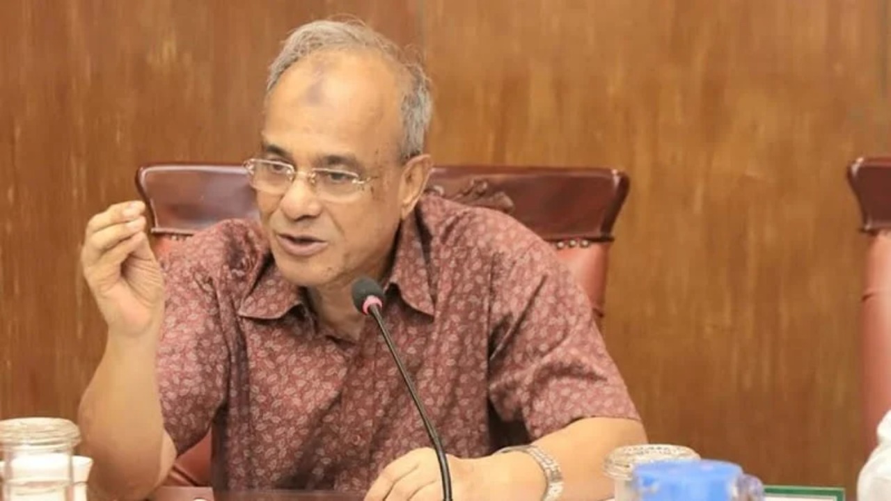 নির্বাচনের আগে লটারির মাধ্যমে এসপি ও ওসিদের বদলি: স্বরাষ্ট্র উপদেষ্টা