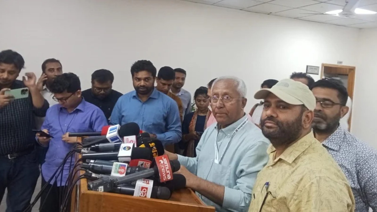 খসড়া ভোটার তালিকা প্রকাশ, নতুন ভোটার ২৪ লাখ ৩৮ হাজার