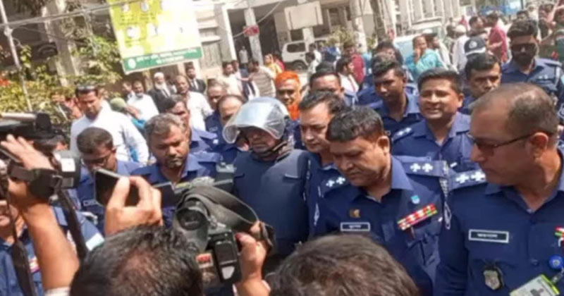 ফের রিমান্ডে জুনাইদ আহমেদ পলক